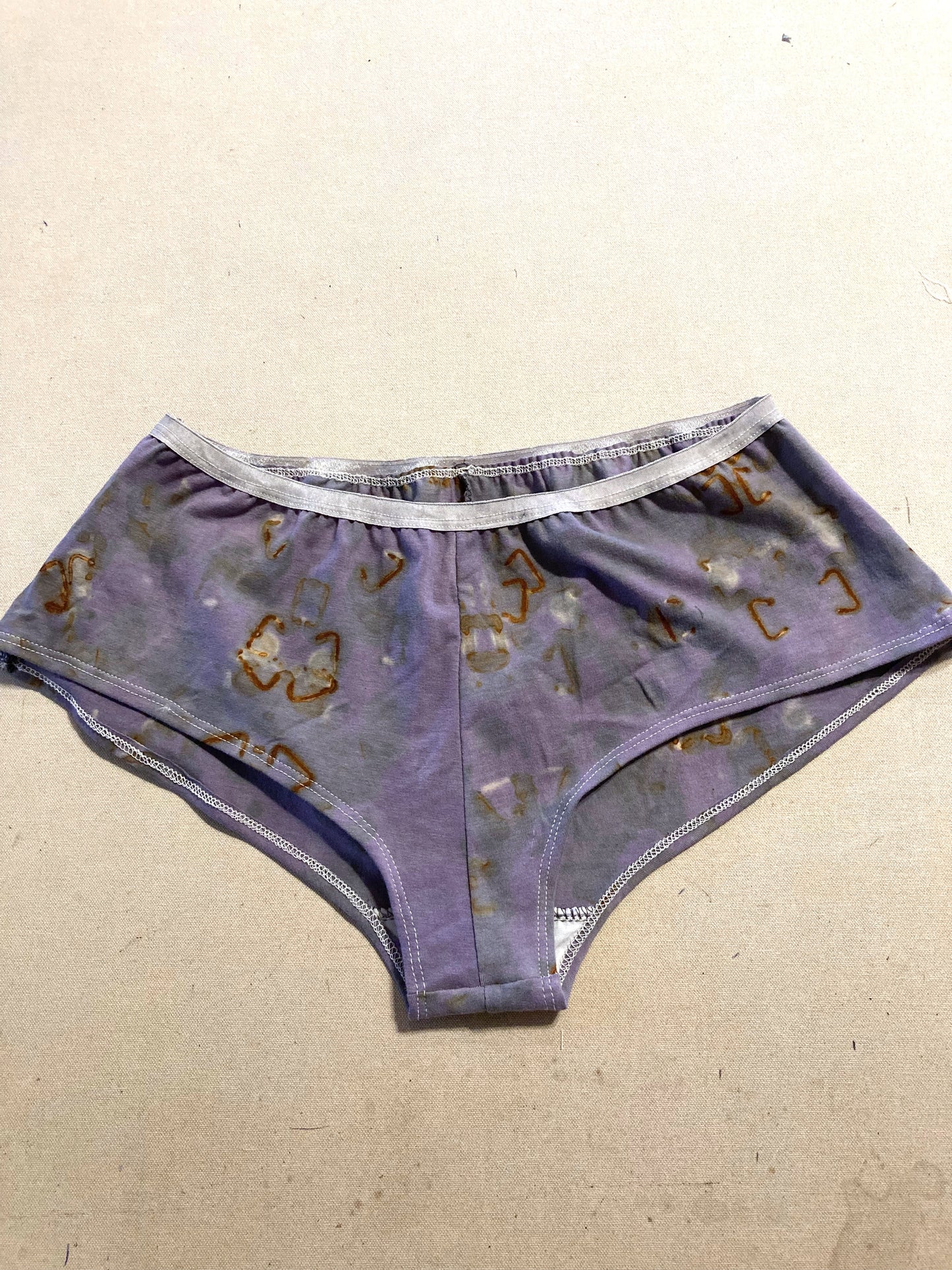 Maya - Briefs
