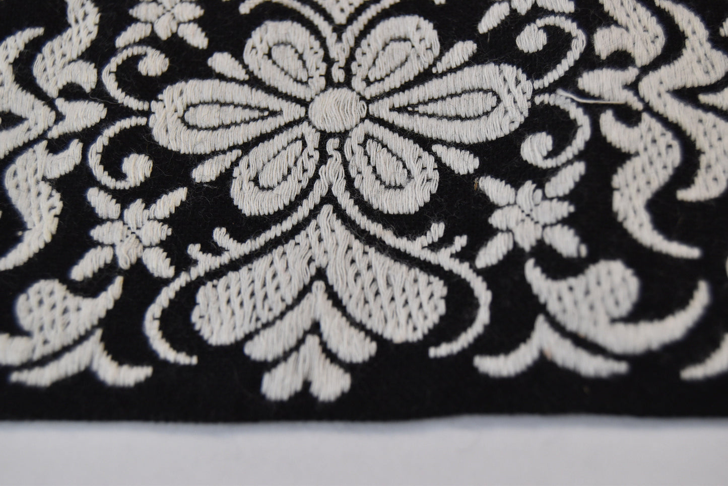 Vintage trim -Folkloric Pattern - Cotton