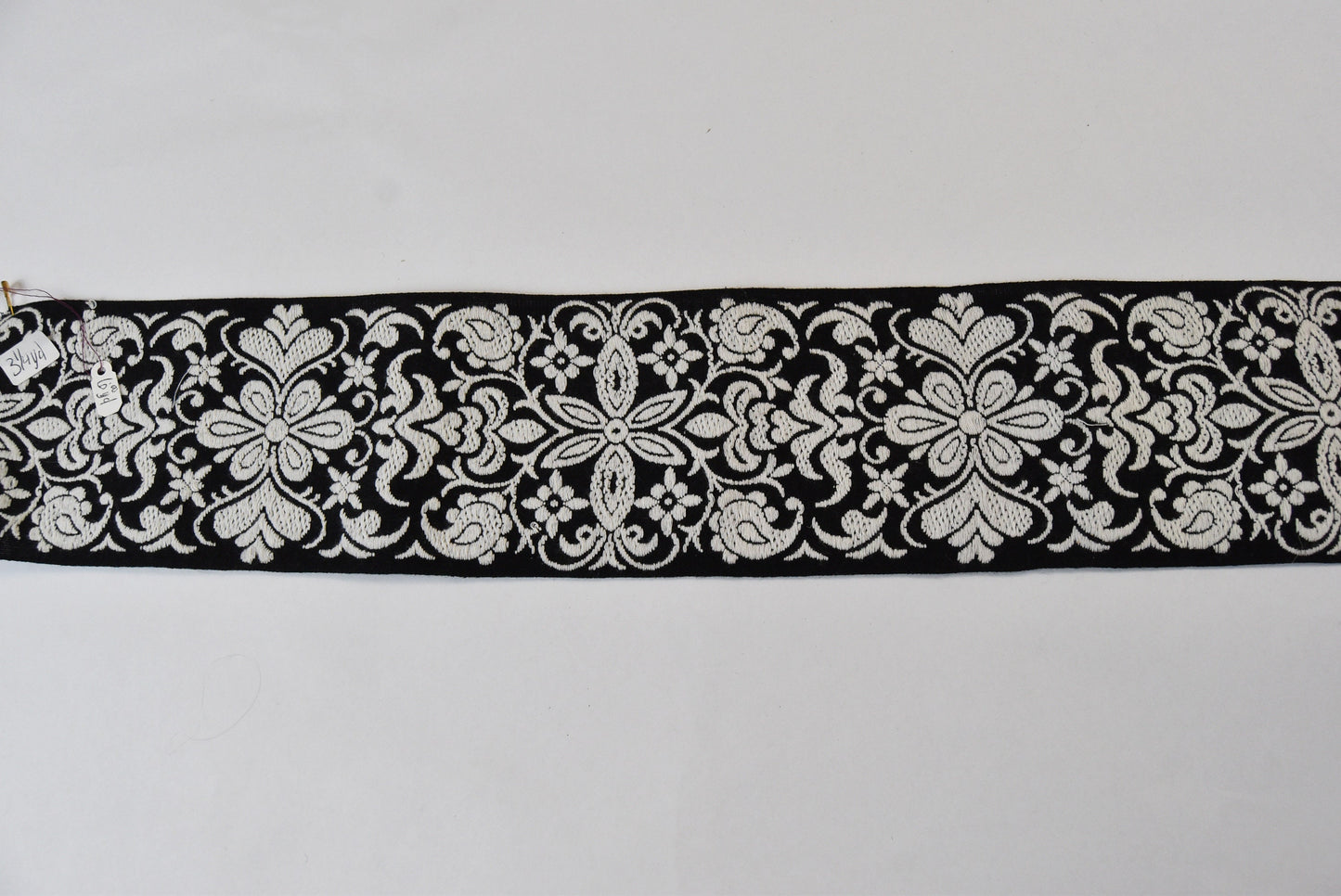 Vintage trim -Folkloric Pattern - Cotton